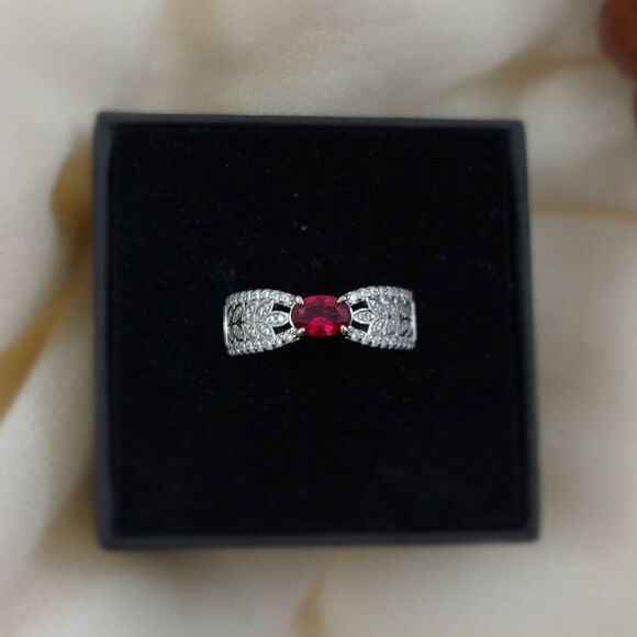 925 Sterling Silver Ruby Wreath Ring - Picture 7 of 13